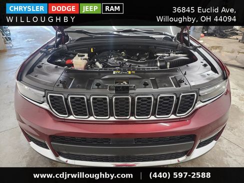 Used 2024 Jeep Grand Cherokee L Limited AWD/4WD image 41
