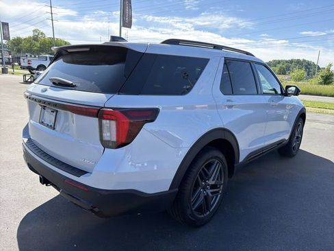 New 2026 Ford Explorer ST-Line AWD/4WD image 4