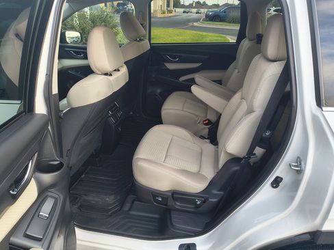 Used 2022 Subaru Ascent Premium w/ Convenience Package image 19