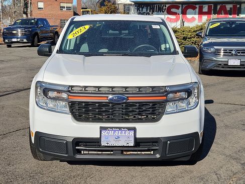 Used 2023 Ford Maverick XLT image 2