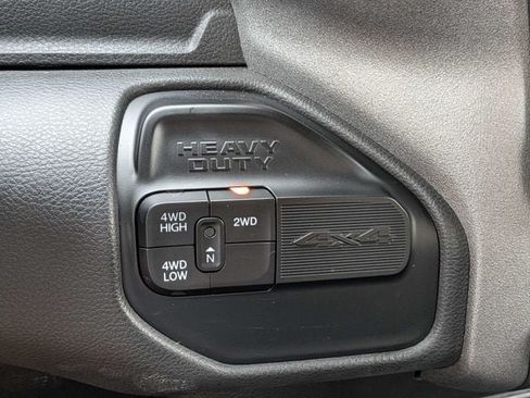 Used 2024 RAM 2500 Tradesman w/ Chrome Appearance Group AWD/4WD image 22