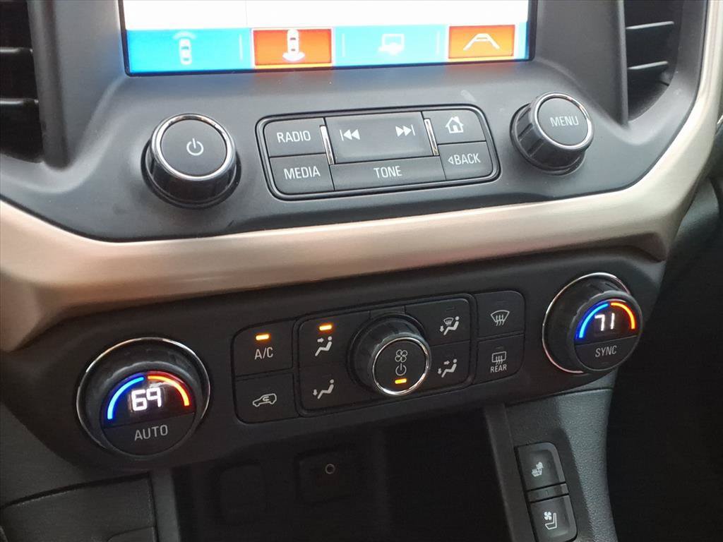 Used 2019 GMC Acadia Denali w/ Technology Package FWD image 16