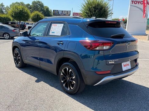 Used 2021 Chevrolet TrailBlazer LT w/ Convenience Package FWD image 7