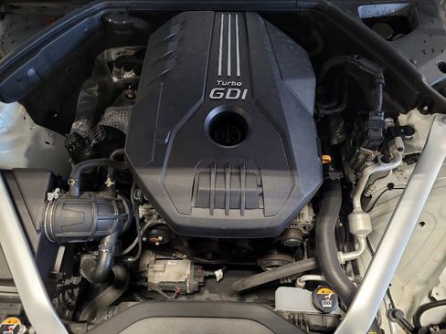 Used 2022 Genesis G70 2.0T RWD image 30