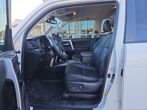 Used 2022 Toyota 4Runner TRD Sport image 11