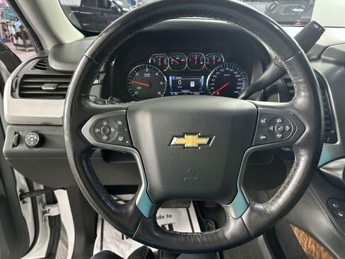 Used 2018 Chevrolet Suburban Premier RWD image 5