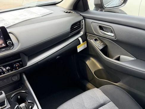 New 2026 Nissan Rogue SV image 10