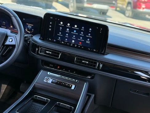 Used 2025 Lincoln Aviator Reserve w/ Illumination Package image 24