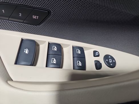 Certified 2023 BMW 430i Convertible w/ M Sport Package image 29