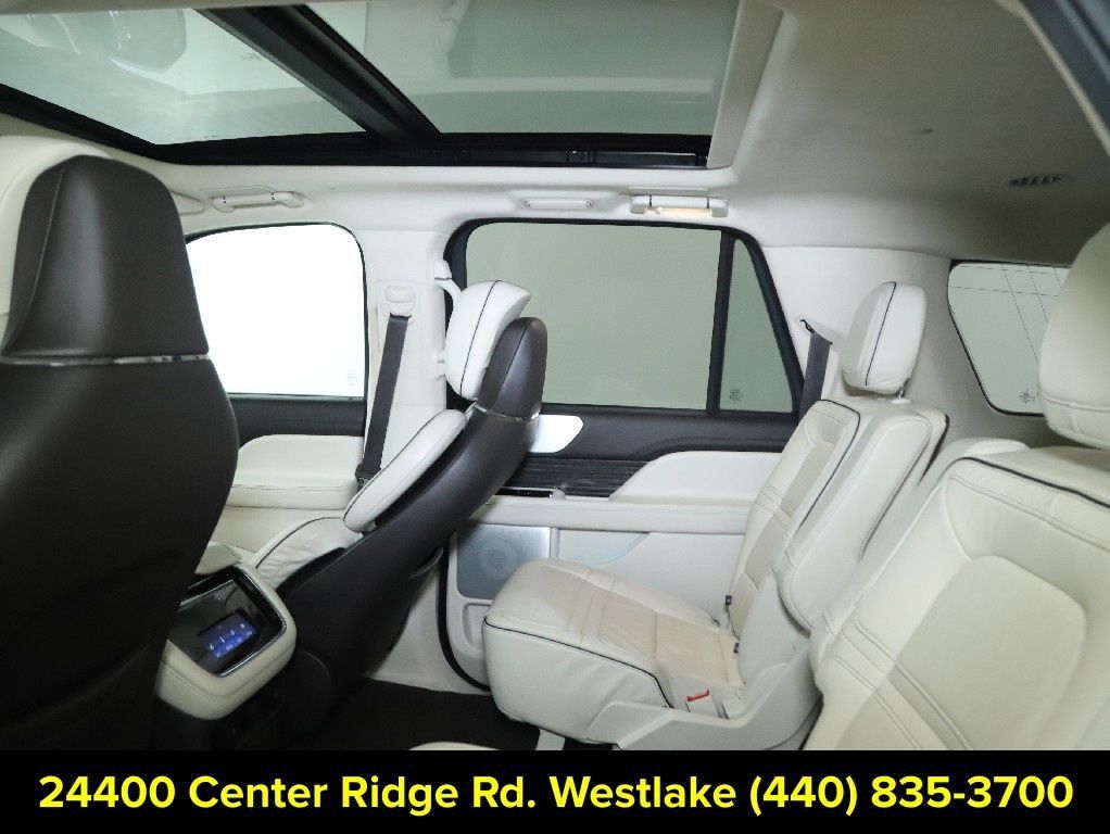 Used 2022 Lincoln Navigator L Black Label AWD/4WD image 17