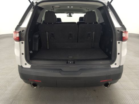 Used 2020 Chevrolet Traverse LS image 29