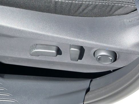 New 2025 Subaru Outback Premium image 17