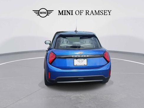 Used 2026 MINI Cooper 4-Door Hardtop FWD image 7