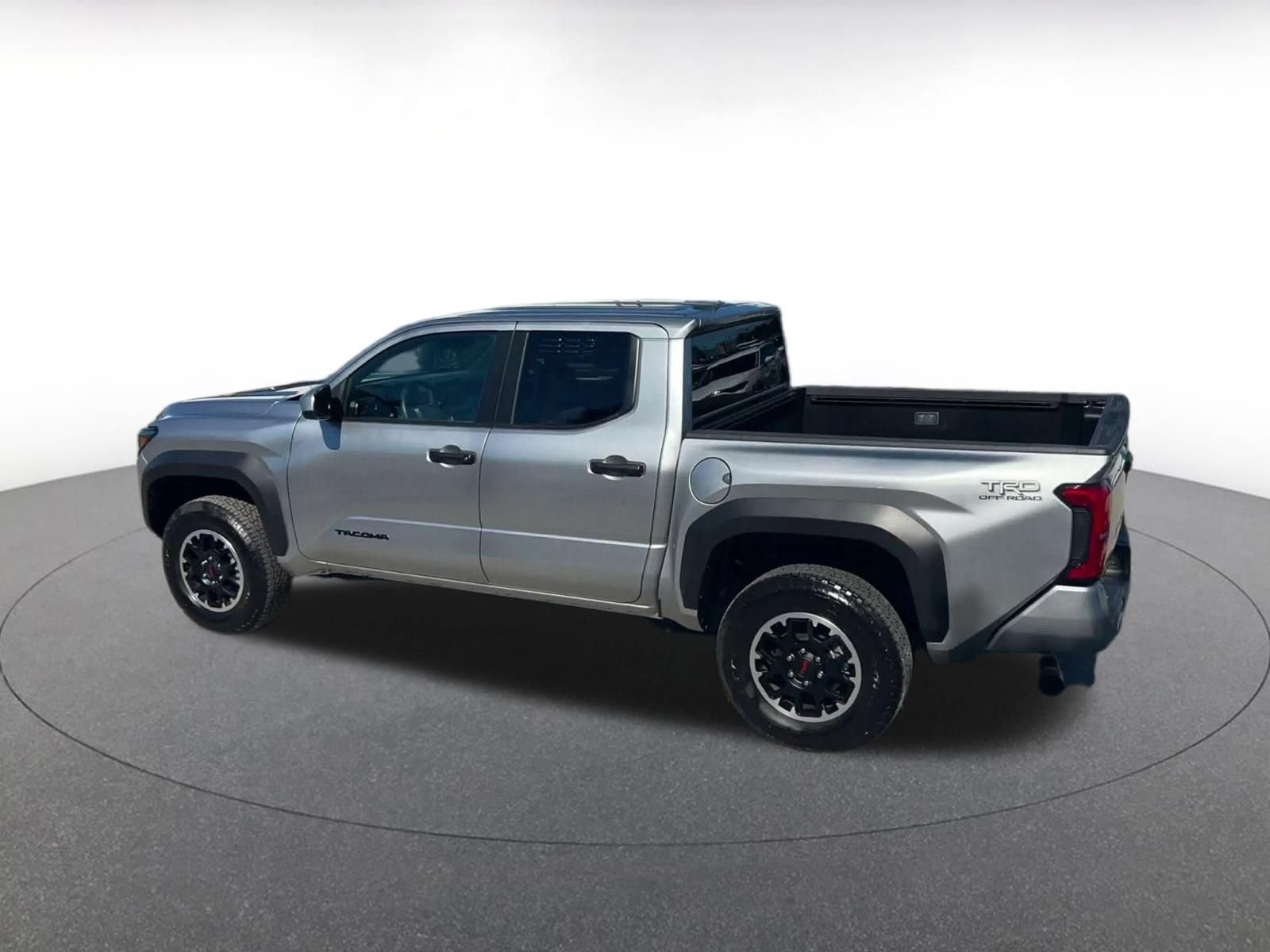 Used 2025 Toyota Tacoma TRD Off-Road AWD/4WD image 9