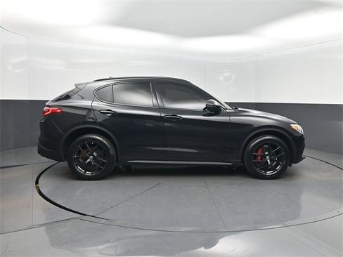 Used 2019 Alfa Romeo Stelvio Sprint w/ Nero Edizione image 38