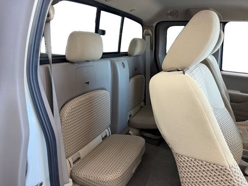 Used 2017 Nissan Frontier SV RWD image 18