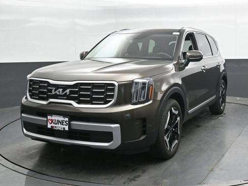 Used 2025 Kia Telluride S AWD/4WD image 5