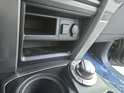 Used 2020 Toyota 4Runner SR5 Premium image 9