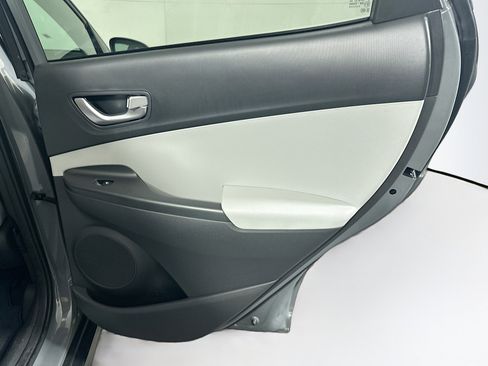 Used 2023 Hyundai Kona SE w/ Cargo Package image 30