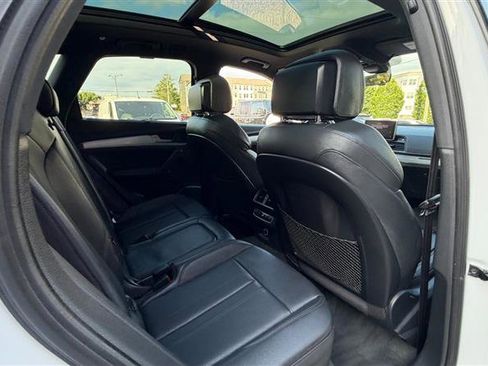 Used 2018 Audi SQ5 Prestige w/ Prestige Package AWD/4WD image 19