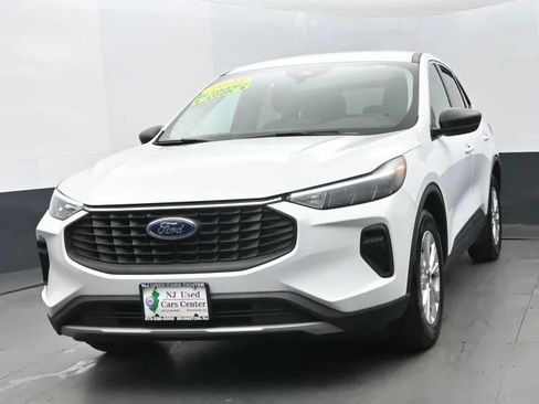 Used 2024 Ford Escape Active FWD image 1
