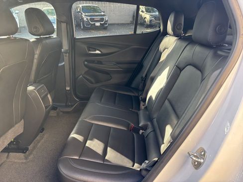 Used 2025 Buick Envista Sport Touring image 25