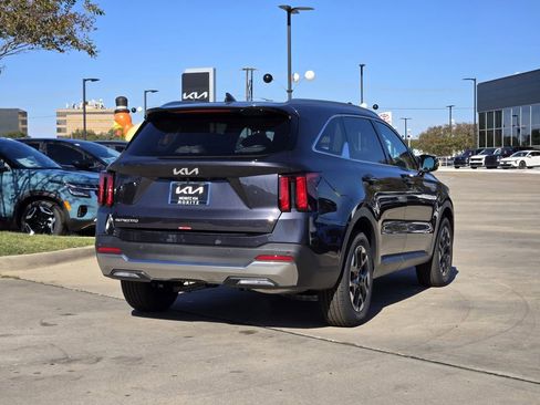 New 2026 Kia Sorento S w/ S Panoramic Sunroof Package FWD image 4