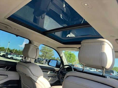Certified 2022 Jeep Grand Wagoneer Series I AWD/4WD image 18