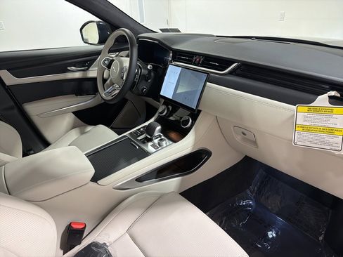 New 2026 Jaguar F-PACE R-Dynamic S image 24