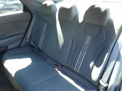Certified 2023 Hyundai Elantra SEL w/ Convenience Package FWD image 24