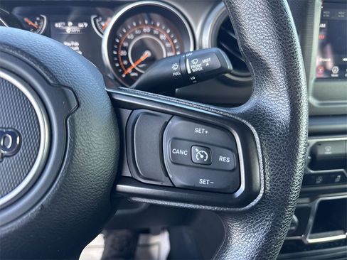 Used 2022 Jeep Wrangler Unlimited Sport image 18