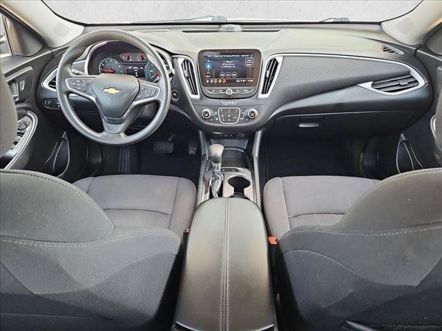 Certified 2025 Chevrolet Malibu LT FWD image 17