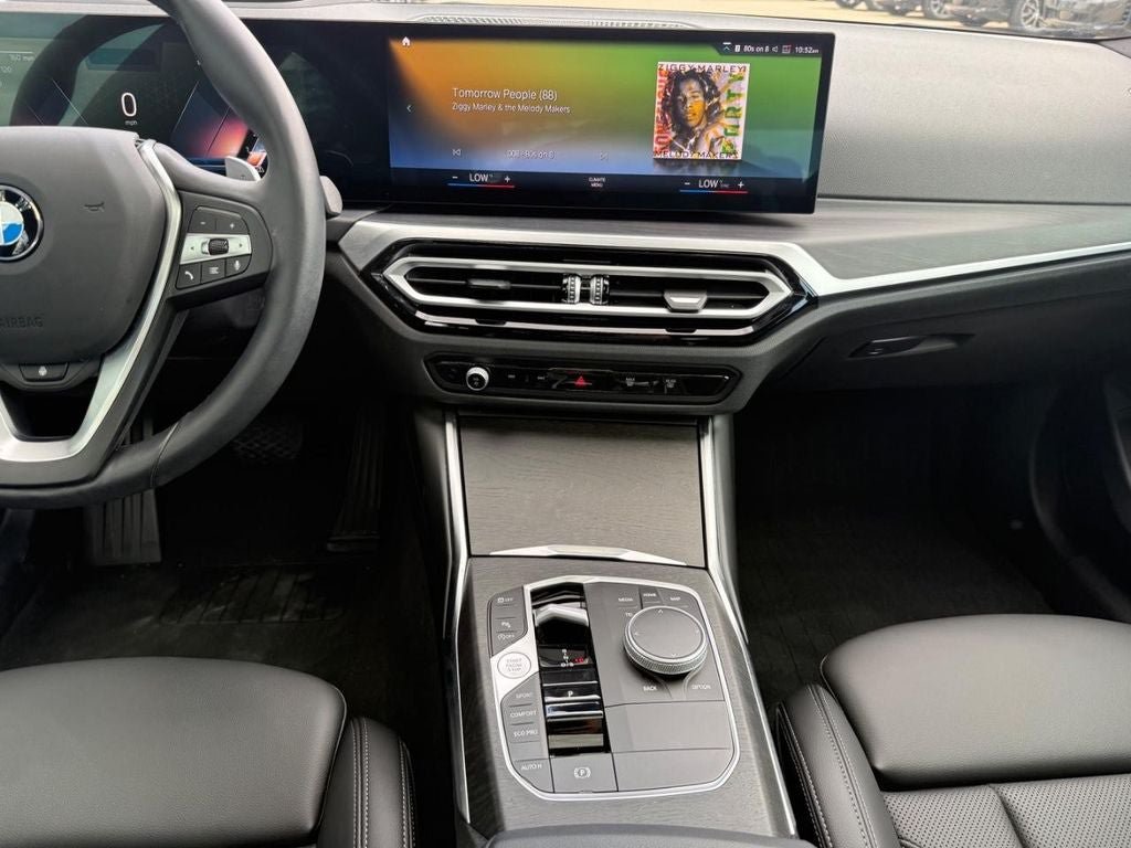 Used 2023 BMW 330i xDrive Sedan w/ Premium Package AWD/4WD image 11