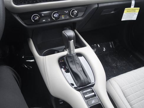 Certified 2025 Honda HR-V LX image 23