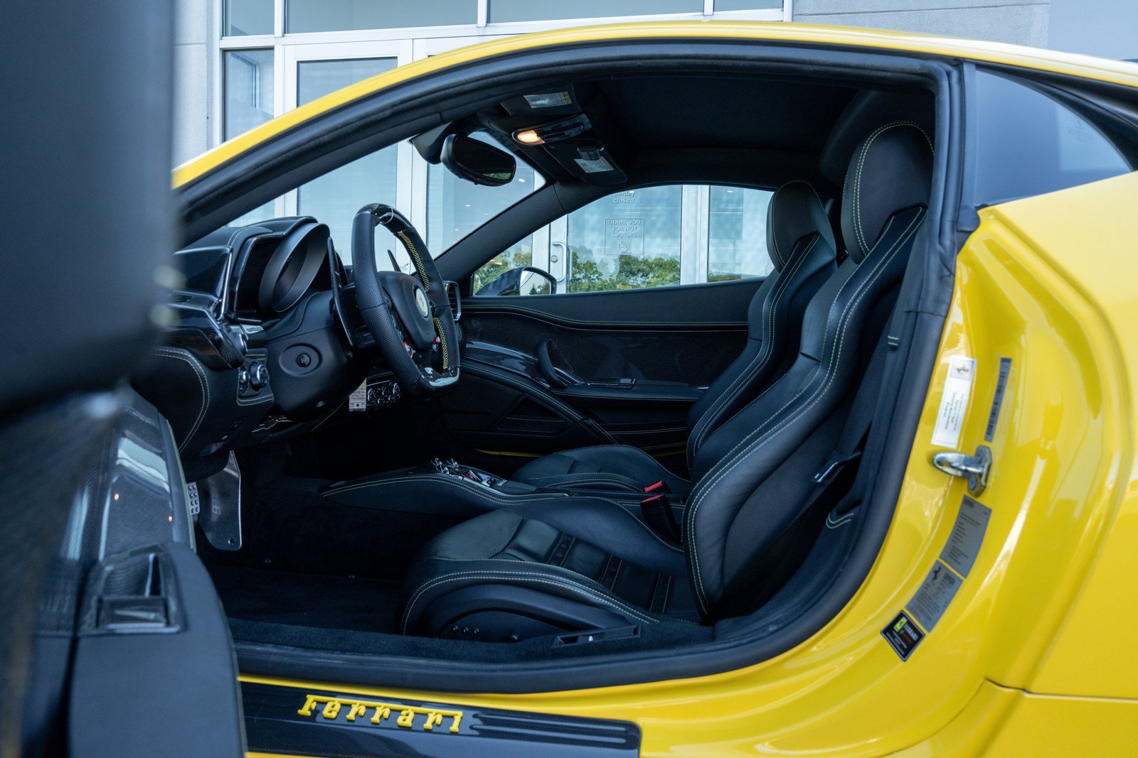 Used 2012 Ferrari 458 Italia Coupe RWD image 27