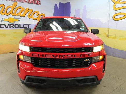 Used 2022 Chevrolet Silverado 1500 Custom w/ Safety Confidence Package AWD/4WD image 3
