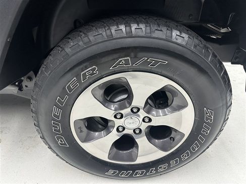 Used 2018 Jeep Wrangler Unlimited Sport S image 16