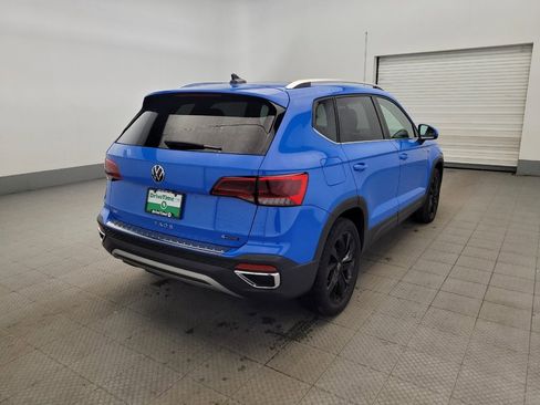 Used 2023 Volkswagen Taos SE w/ Panoramic Sunroof Package AWD/4WD image 9