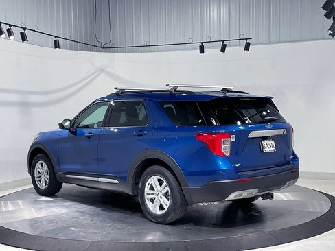 Used 2022 Ford Explorer XLT w/ Equipment Group 202A AWD/4WD image 14