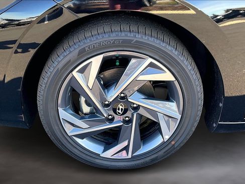 New 2025 Hyundai Elantra SEL w/ Cargo Package image 13