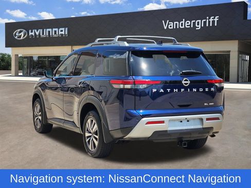 Used 2023 Nissan Pathfinder SL AWD/4WD image 3