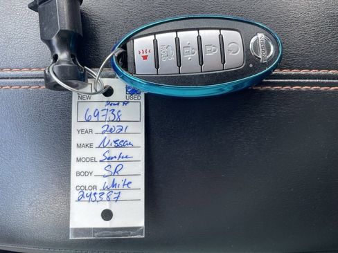 Certified 2021 Nissan Sentra SR w/ SR Premium Package image 18