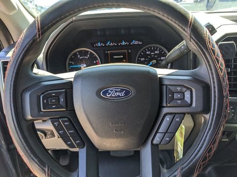 Used 2022 Ford F250 XLT w/ Black Appearance Package image 28