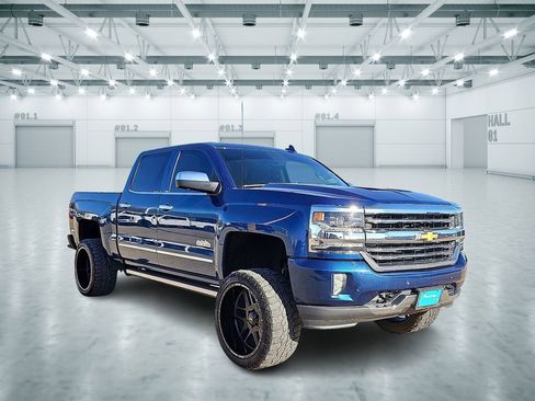 Used 2018 Chevrolet Silverado 1500 High Country image 4