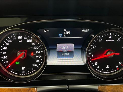 Used 2017 Mercedes-Benz E 300 4MATIC image 30