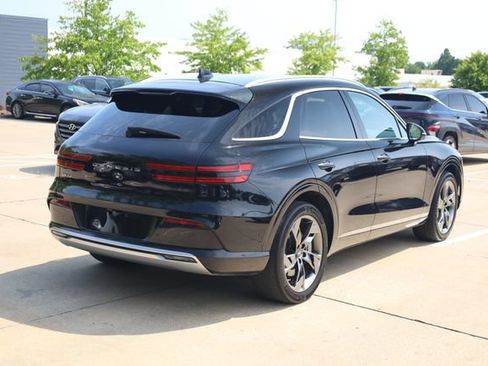 Used 2023 Genesis Electrified GV70 AWD/4WD image 5