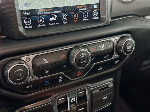 Used 2023 Jeep Wrangler Unlimited Rubicon 4xe image 23