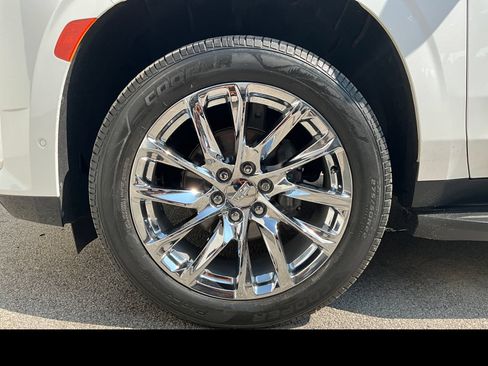 Used 2021 Cadillac Escalade ESV Premium Luxury w/ LPO, Radiant Package AWD/4WD image 15