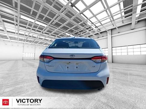 Certified 2025 Toyota Corolla LE image 4