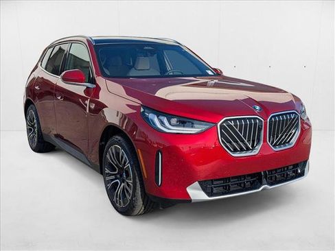 Used 2025 BMW X3 xDrive30i w/ Premium Package image 6